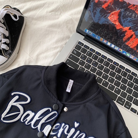 Kiss baby & DJ-2558 embroidered ball jacket.docx